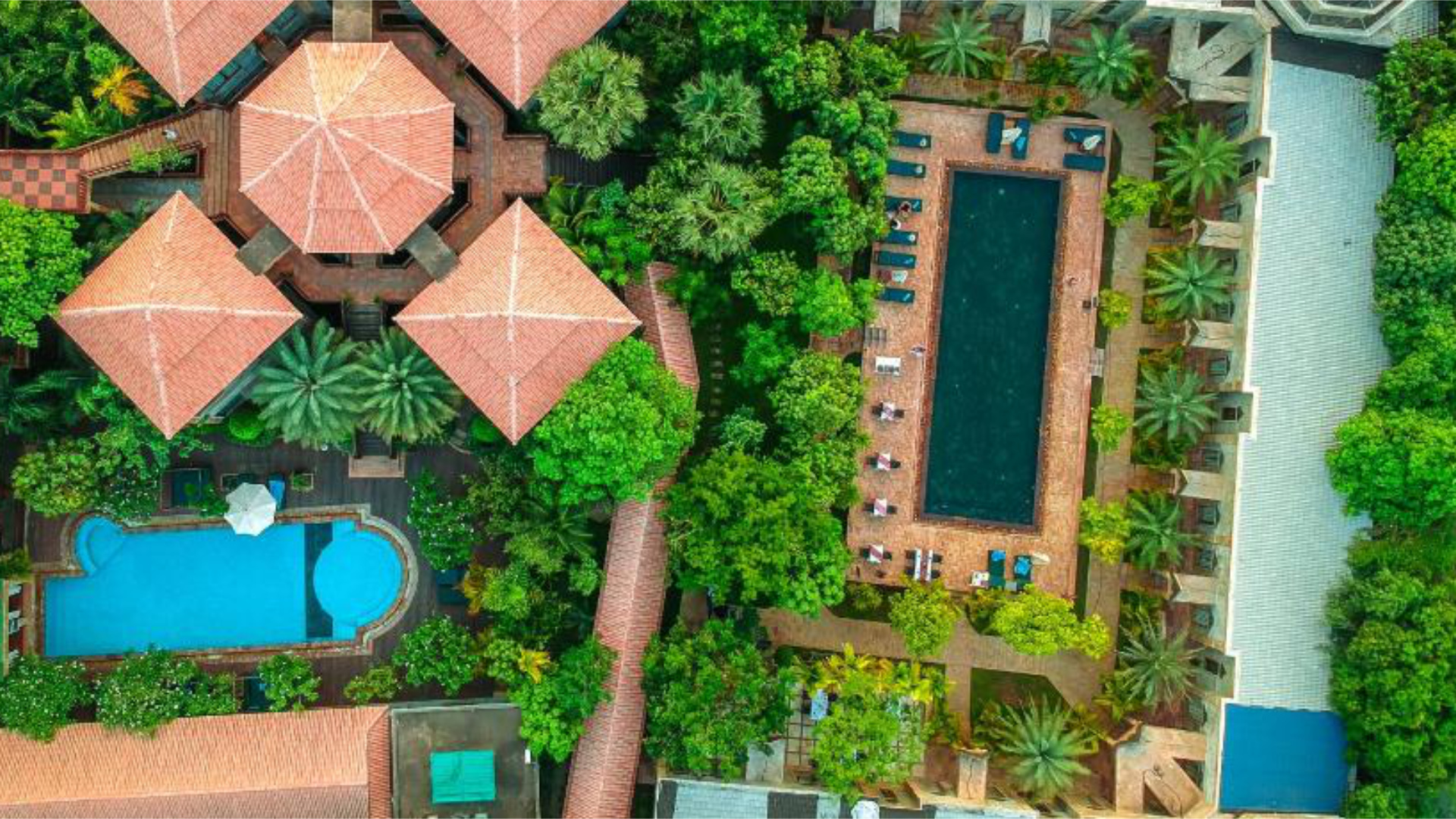 2 Swimming Pools